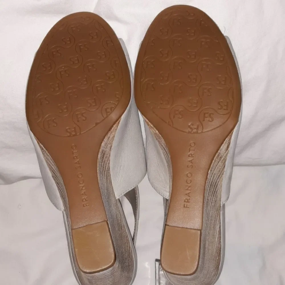 NWOT Franco Sarto Fauna Grey Leather Wedge‎ 7.5